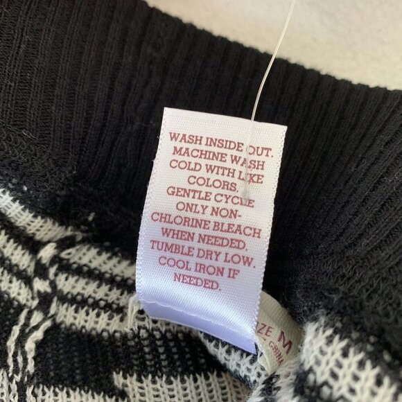 SO® Medium Black White Aztec High-Rise Sweater Leggings Juniors New - Picture 13 of 13